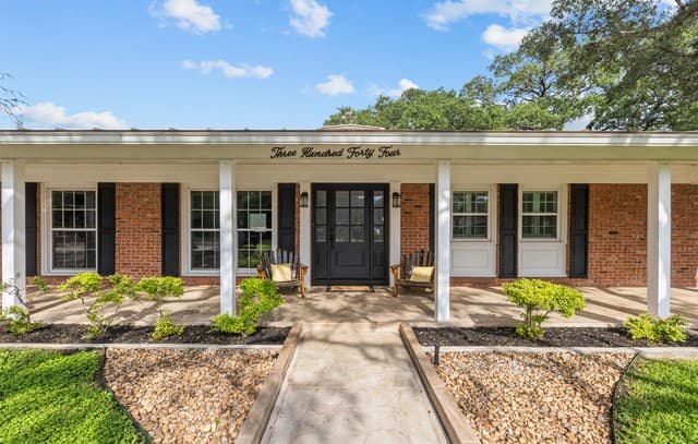 4-bedroom rental at 344 Prinz Dr in San Antonio, TX — photo 5