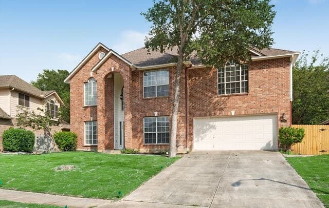 5-bedroom rental at 125 Brush Trail Bnd in Cibolo, TX — photo 2