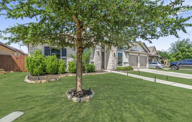 4-bedroom rental at 7971 Cibolo Vw in Boerne, TX — photo 3