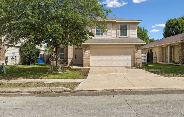 Home for sale at 328 Wagon Wheel Way in Cibolo, TX — photo 2