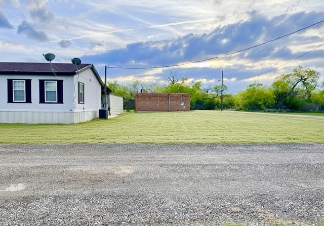 4-bedroom rental at 202 S 10th St in Christine, TX — photo 1