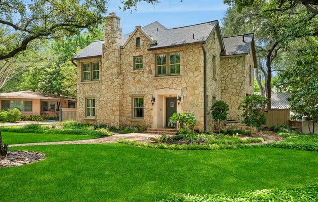 3-bedroom rental at 131 Park Hill Dr in San Antonio, TX — photo 5