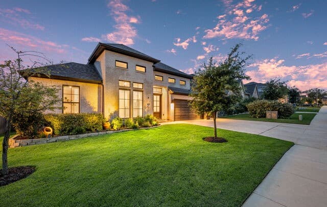 4-bedroom rental at 10006 Sarah Pl in Boerne, TX — photo 2