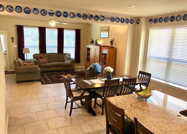 4-bedroom rental at 10352 Shadowy Dusk in Schertz, TX — photo 3