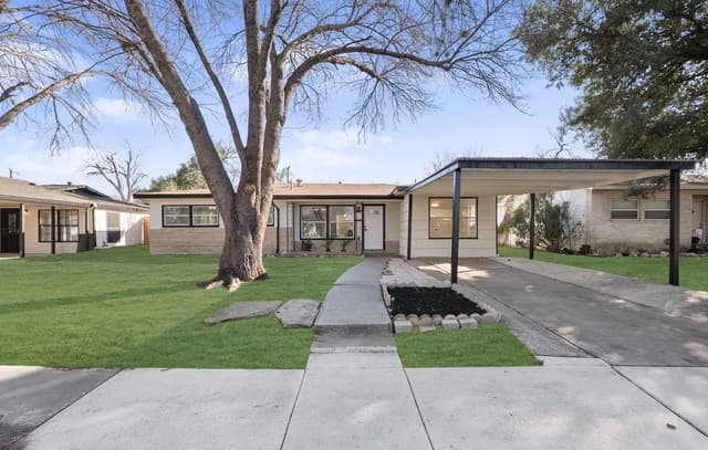 Home for sale at 222 Hillwood Dr in San Antonio, TX — photo 2