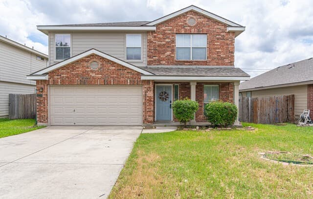 4-bedroom rental at 10259 Crystal Vw in Universal City, TX — photo 1
