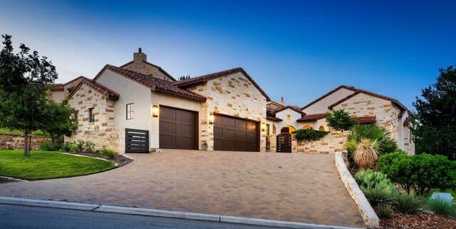 Home for sale at 8 Di Lusso in Boerne, TX — photo 2