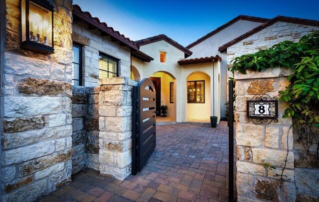 Home for sale at 8 Di Lusso in Boerne, TX — photo 3