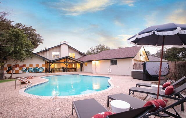 5-bedroom rental at 107 Wickford Way in Castle Hills, TX — photo 1