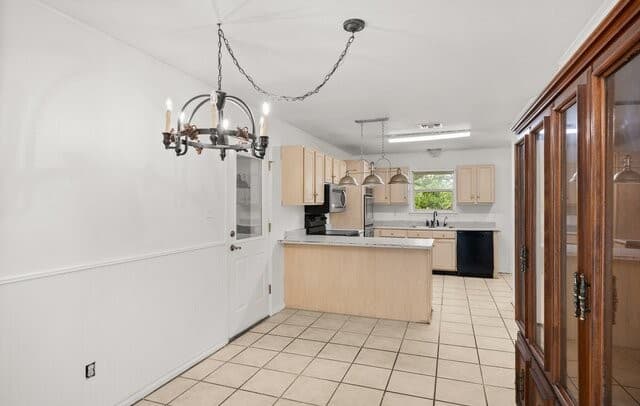 3-bedroom rental at 1051 Silver Hills Dr in Boerne, TX — photo 4
