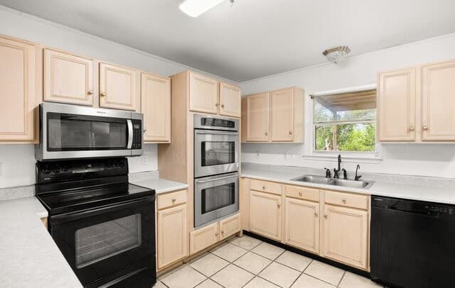 3-bedroom rental at 1051 Silver Hills Dr in Boerne, TX — photo 5