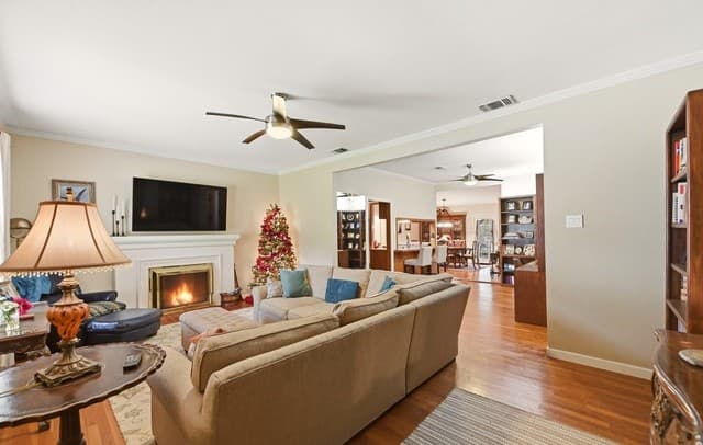 3-bedroom rental at 237 Thorain Blvd in San Antonio, TX — photo 4