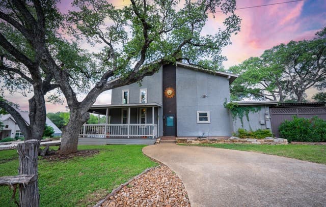 3-bedroom rental at 16802 Parkstone Blvd in San Antonio, TX — photo 2