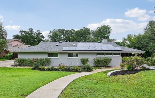 3-bedroom rental at 7306 Robin Rest Dr in San Antonio, TX — photo 1