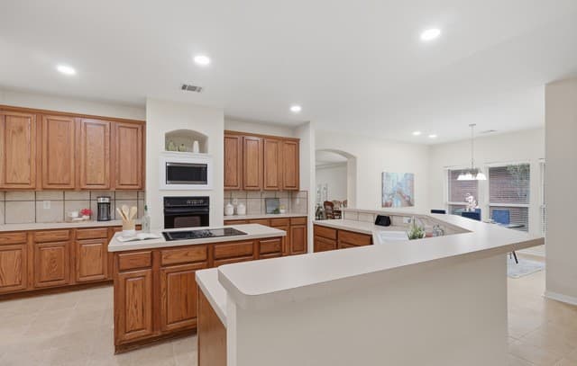 Home for sale at 13515 Bluffton Park in San Antonio, TX — photo 4
