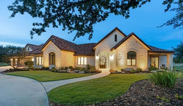 3-bedroom rental at 12 Escena in Boerne, TX — photo 2