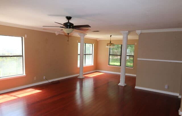 3-bedroom rental at 115 Country Lane in Castroville, TX — photo 3