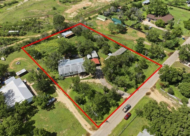 Home for sale at 357 Dallas St in Bandera, TX — photo 3
