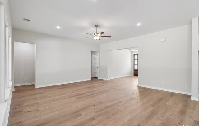 Home for sale at 549 Alta Vista Drive in Pleasanton, TX — photo 4