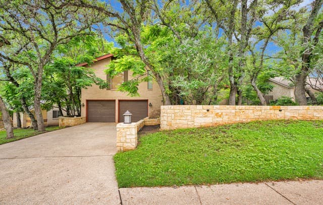 4-bedroom rental at 3511 Hunters Cir in San Antonio, TX — photo 1