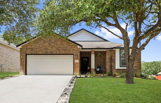 3-bedroom rental at 8787 Laurel Canyon Dr in Universal City, TX — photo 1