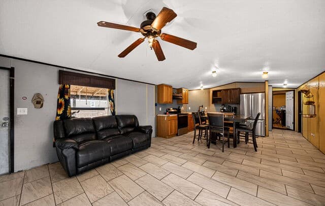 3-bedroom rental at 4434 Tiera in Von Ormy, TX — photo 3