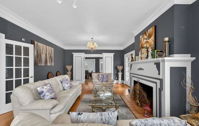 4-bedroom rental at 343 W Gramercy Pl in San Antonio, TX — photo 5