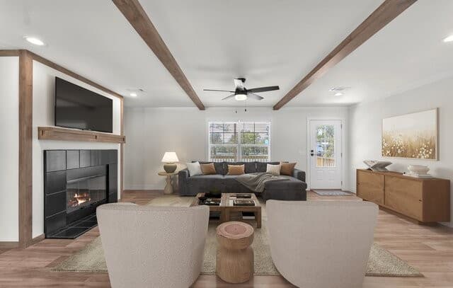 5-bedroom rental at 2218 Stevens Rd in Somerset, TX — photo 5
