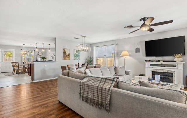 4-bedroom rental at 3515 Whisper Gln in Schertz, TX — photo 5