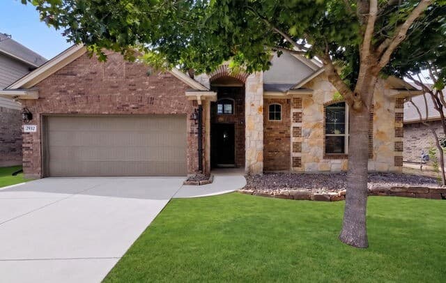 Home for sale at 2932 Sunridge Dr in Schertz, TX — photo 2