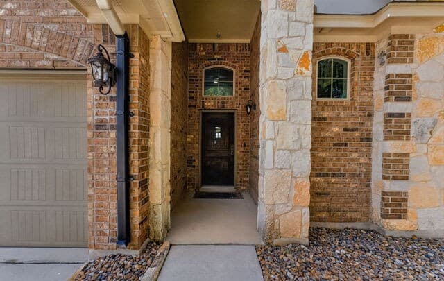 Home for sale at 2932 Sunridge Dr in Schertz, TX — photo 4