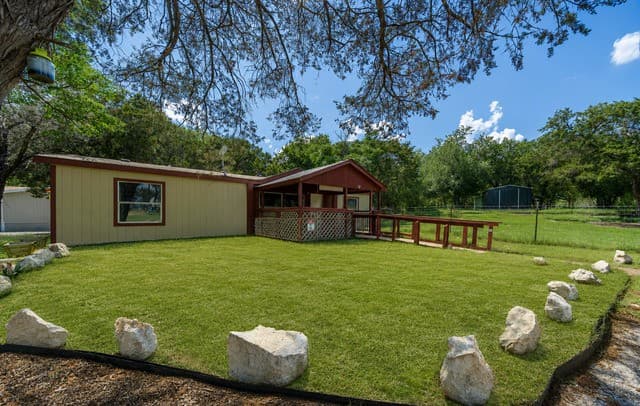 3-bedroom rental at 756 Northeast Dr in Bandera, TX — photo 1