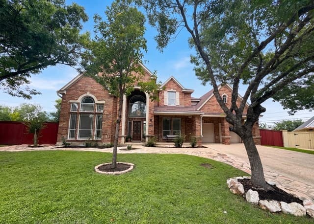 4-bedroom rental at 13419 Star Heights Dr in San Antonio, TX — photo 1