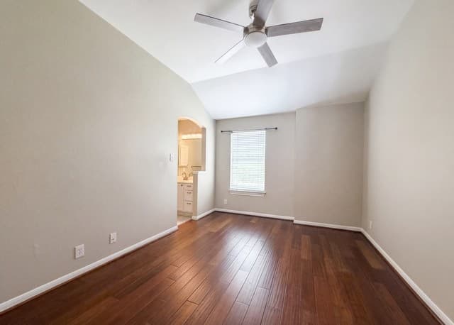4-bedroom rental at 13419 Star Heights Dr in San Antonio, TX — photo 4