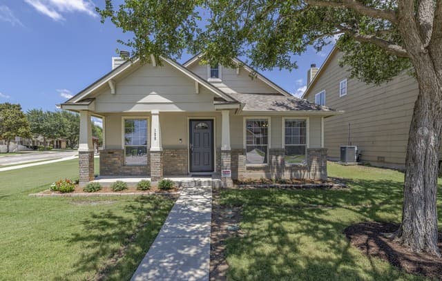 3-bedroom home for sale at 128 Saddle Trl in Cibolo TX