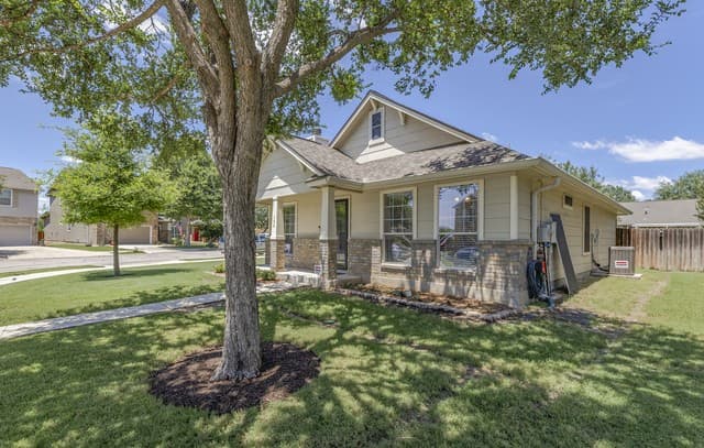 Home for sale at 128 Saddle Trl in Cibolo, TX — photo 3
