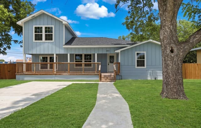 3-bedroom rental at 8013 E 6th St in Somerset, TX — photo 1