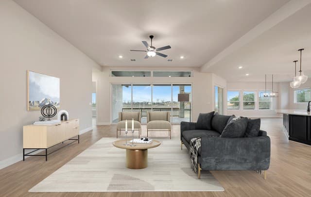 4-bedroom rental at 888 Falcon Cove in Castroville, TX — photo 5