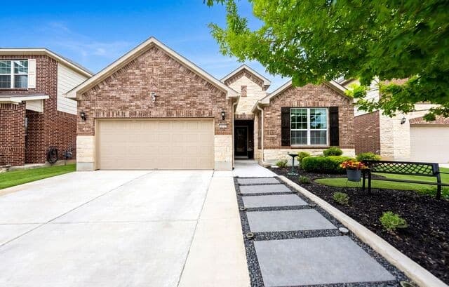 Home for sale at 10707 Desert Rock in Helotes, TX — photo 2