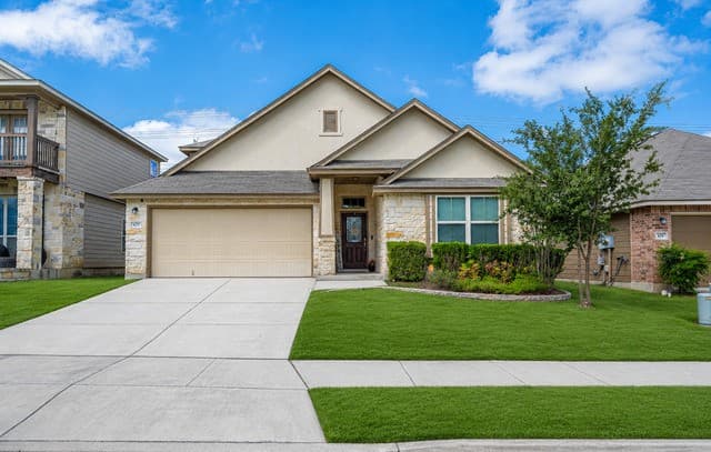5-bedroom rental at 425 Cactus Flower in Cibolo, TX — photo 1