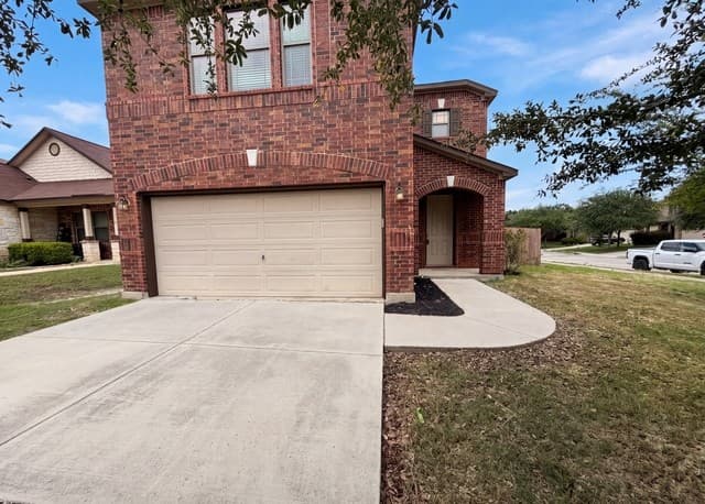 3-bedroom rental at 5733 Ty Lindstrom in Schertz, TX — photo 1