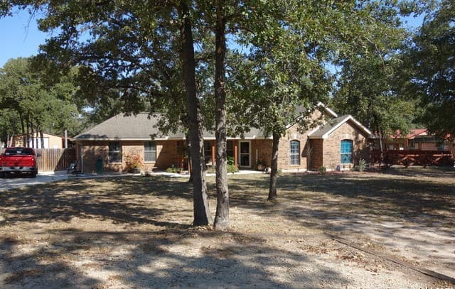 Home for sale at 139 Champions Blvd in La Vernia, TX — photo 2