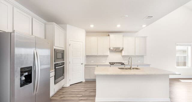 4-bedroom rental at 10226 Juniper Oaks in Boerne, TX — photo 5
