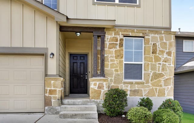 3-bedroom rental at 7619 Ponderosa Pine in Boerne, TX — photo 2