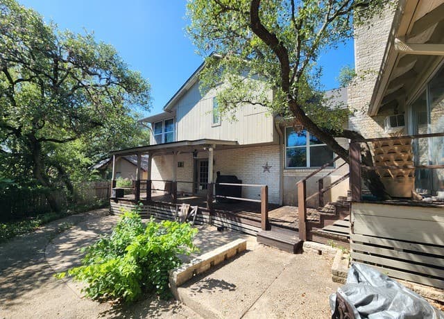 4-bedroom rental at 11242 Whisper Spring DR in San Antonio, TX — photo 2