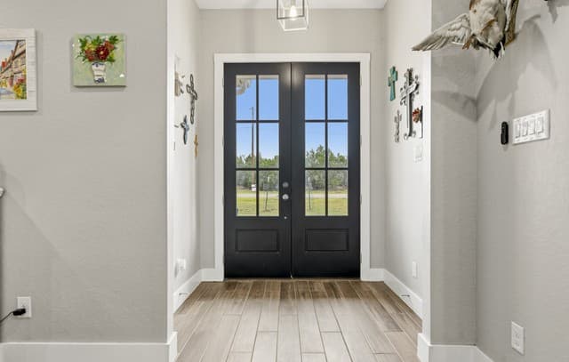 Home for sale at 1516 Kings Ranch Rd in Bandera, TX — photo 5