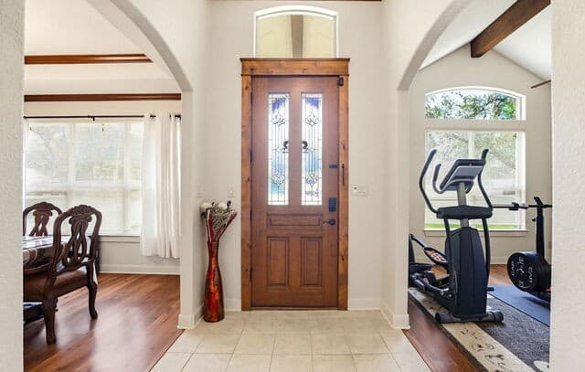 Home for sale at 1103 Eagle View in Pleasanton, TX — photo 4