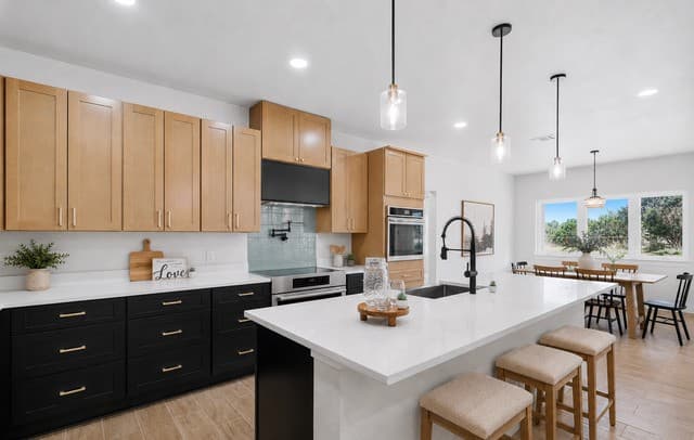 3-bedroom rental at 315 Old Camp in Bandera, TX — photo 3