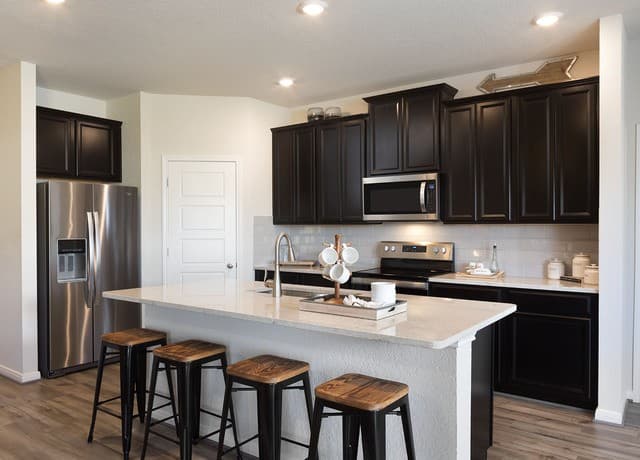 4-bedroom rental at 125 Dakota Rdg in Cibolo, TX — photo 3