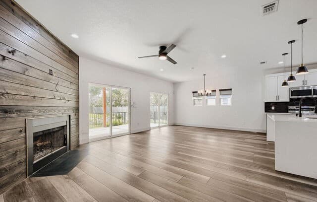 3-bedroom rental at 673 Mockingbird Cv in Spring Branch, TX — photo 5